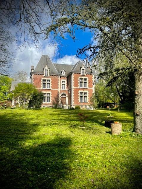 Domaine De La Croix De Saint Lambert Bed & Breakfast Poix-Terron Exterior foto